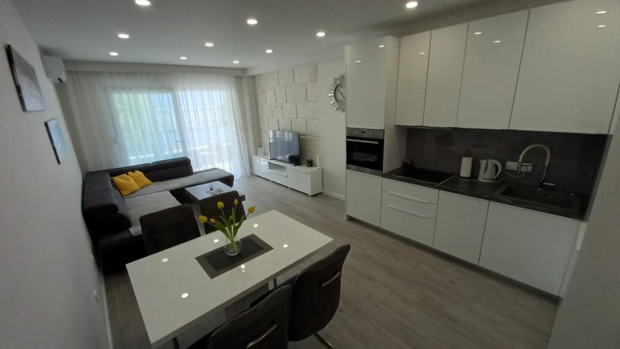 Lux Apartman Antonija ماكارسكا المظهر الخارجي الصورة