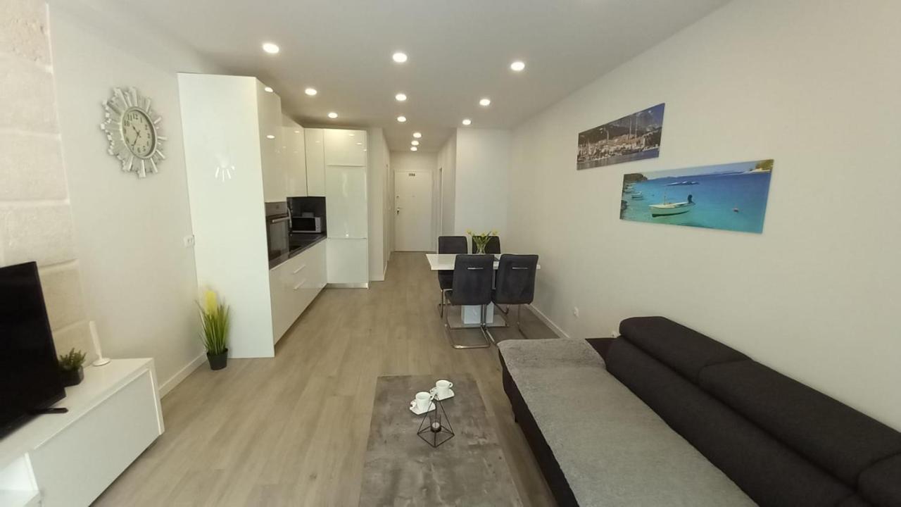 Lux Apartman Antonija ماكارسكا المظهر الخارجي الصورة